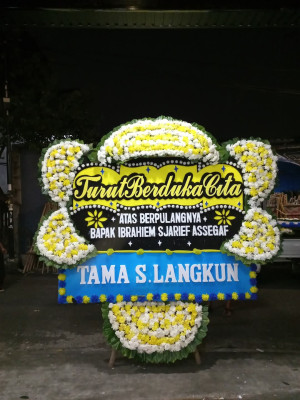Papan Bunga Duka di Serdang